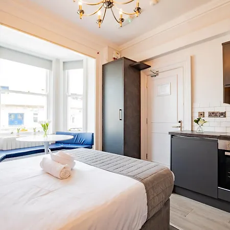 Stylish Marina Escape - Sleeps 2 * Dublin